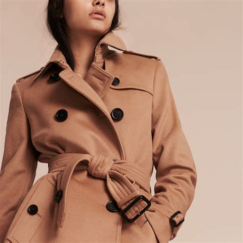 bob femme burberry|Burberry cashmere jacket.